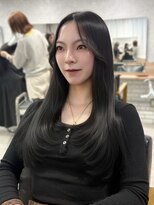 モク(mok)&nbsp;◯就活黒髪でもオシャレを楽しみたい方へ！レイヤーカット！