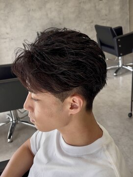 シャインセカンド 大宮(SHINE Second) MEN'S HAIR/波巻きツイストスパイラル/リバースセンターパート