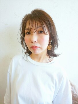 モンアミ(mon ami) 【ｍｏｎ　ａｍｉ/笠岡】　ゆるい束感×ミディアム