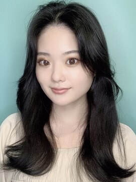 リーホリエ(Lee Horie) 韓国風ヘアーレイヤーカット