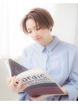 エアヒール(AIR HEAL) 【センターパート】大人ショート★