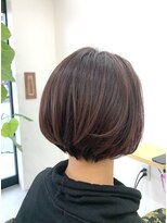 バウム(baum)&nbsp;イヤリングカラー/モーヴベージュのショートボブ　おゆみ野