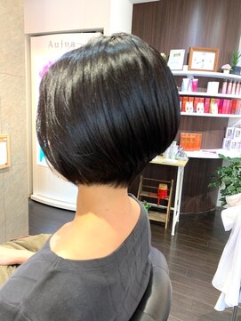 サックスヘアー(Saks hair) イルミナカラーで大人ボブ[おすすめは白髪ぼかし/オージュア ]