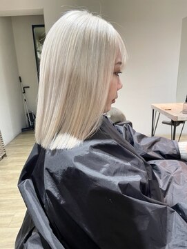 エヌプラス(N+) ホワイトカラー