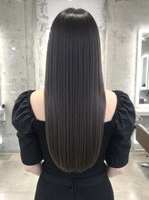 髪質改善トリートメントで叶える施術後の"艶髪持続"をご紹介[秋葉原駅/縮毛矯正/髪質改善/トリートメント]