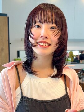 ジュリエッタ(giulietta) ラウンドバング レイヤーカット ハッシュカット カシスレッド