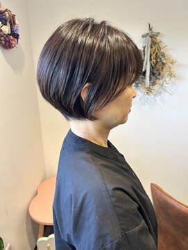 ヴィータ(vita) 前下がりショート