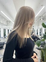 オニキス(ONYX)&nbsp;ブリーチカラー×ホワイトベージュ【aya指名】