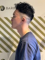 バーバーバー アカバネ(BARBER-BAR AKABANE)&nbsp;王道スキンフェード バーバーパーマスタイル アップバング#3