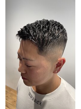 ハムエッグ バイ オーケークラブ(hum. egg by OKCLUB) 濡れパン×スキンフェード