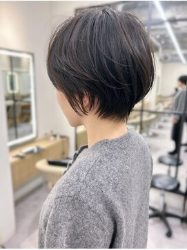 ロンドプロフィール 浦和(Lond profil) 大人可愛い20代30代40代黒髪前下がりショートボブ丸みショート◎