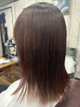 切りっぱなしボブ×ワインレッド