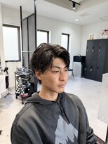 カルロイースタイル(CARLO e-style)&nbsp;フェザーパーマツーブロック刈り上げセンターパート