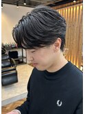 センターパート×毛流れフェザーパーマ