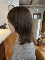 ラナ(LANA)&nbsp;ウルフヘアセット×ベージュカラー