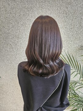 ベルフェミンミエル 柔らかく見せる、春のショコラブラウン