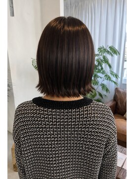 ニア 栄(nia) 朝楽か肩上外ハネボブ 髪質改善 似合わせ