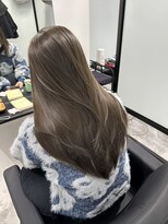 イーラ(era)&nbsp;レイヤーカット+オリーブベージュ