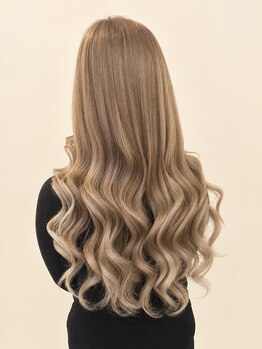 エアー(AIR)の写真/《女性Stylistのみ》優しい雰囲気で相談もしやすい☆いつもと違うStyleにしたい時は”AIR”のエクステ♪