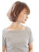 大人可愛くニュアンスボブで大人カジュアルに