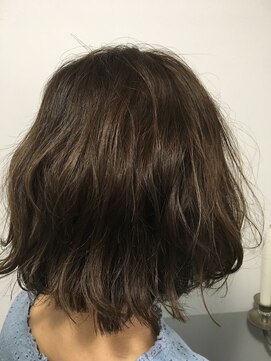 ミエル ヘア 新宿(miel hair) 外国人風クセ毛ボブ