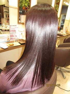 コアフィールフィス(COIFFURE fils) 【見附 今町】モカブラウン、Aラインロングヘア