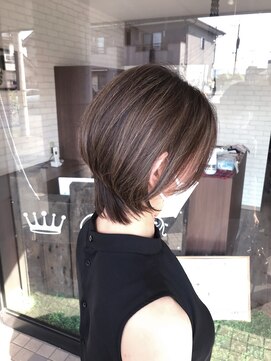 ヘアーサロン カヴィエ(hair salon covie) ハイライト　アッシュカラー　ショートレイヤー
