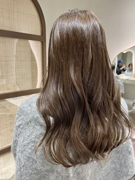 エレン 池袋(ElEn.) 顔タイプ診断×骨格診断/ブリーチなし/ミルクティーベージュ