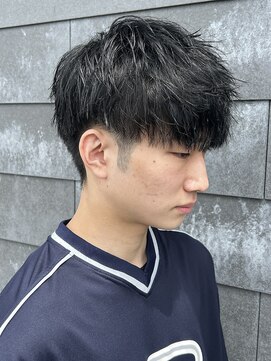 ヒュイル バイ ニアウ(Hwyl by Niau) メンズマッシュツーブロックスパイラルパーマニュアンスパーマ