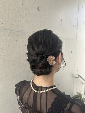 アチーブ ヘア デザイン(achieve hair design) サイドシニヨンドレスヘア 結婚式 お呼ばれ 二次会成人式卒業式