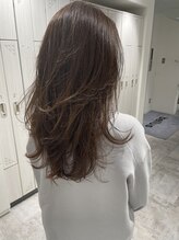 ベルス(bellus)&nbsp;ロングレイヤー×オリーブグレージュ