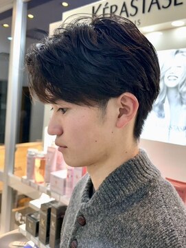 アトリーチェ 昭和店(ATTRICE) 甲府メンズセンターパートウルフフェザーパーマフェザーショート