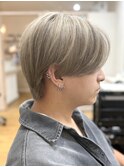 ホワイトベージュセンターパートケアブリーチホワイトブロンド