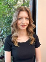 バロックトーキョー(BAROQUE TOKYO)&nbsp;外国人風ハイライト/バレイヤージュカラー【表参道原宿美容室】