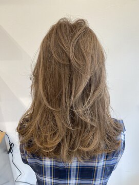 ビートル(Beetle) レイヤーカット/ブリーチカラー/髪質改善