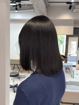 モク 立川(moc) 韓国風レイヤーカットブリーチダブルカラー前髪