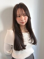 アンニュ(annuy)&nbsp;レイヤー 韓国風ヘア 前髪カット ブラウンカラー 艶髪