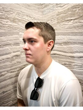 トリム 渋谷(trim.) サーフカール/刈り上げセンターパート/ブルーブラック[渋谷]