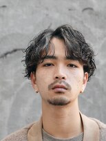 バイフィフス 原宿/表参道(by fifth)&nbsp;シャドウパーマスパイラルパーマセンターパート大人メンズヘア