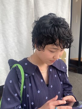 モーダアッカ(moda acca) 大人かわいい外国人風くるくるショートパーマ@20代30代40代