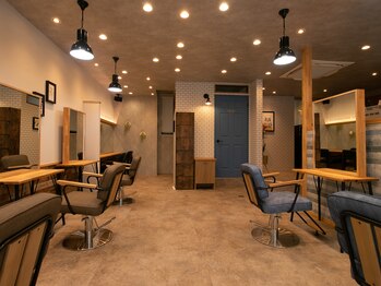 アグ ヘアー パーチェ 高知新本町店(Agu hair pace)の写真/お子様連れのご来店もOK◎忙しいママ・パパも、ご家族で通いやすいサロン♪