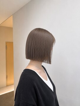 フォト 新宿三丁目(foto) 髪質改善縮毛矯正地毛風ストレート切りっぱなしボブ