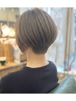 ソレイユ 新宿御苑前 (SOLEIL) 28. えり足すっきりショート/骨格補正カット/グレージュ
