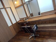 803 ヘアールーム(803 Hair Room)の雰囲気（木目調の落ちついた雰囲気です^ ^）