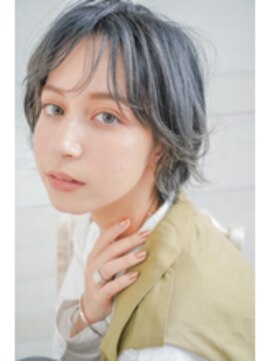 アルティナ(artina) グレイアッシュ_束感ショート_ブルーグレージュ1