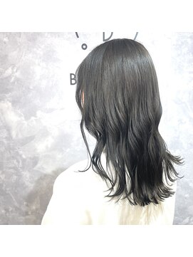 バッカ 横浜桜木町店(BACCA) ミディアム/スモーキー