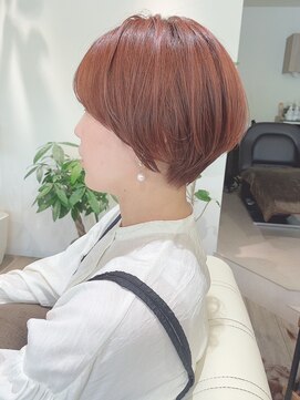 アイ(I.) 【 Ｉ. 】30代からの襟足すっきり前下がりショートボブ　川口