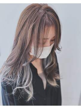 ゼル ビッグアイ(ZELE) ツヤ暗髪グレージュ