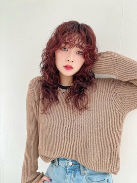 ホロ(hollo) レイヤーパーマ ロングパーマ 暖色パーマ ピンクブラウン