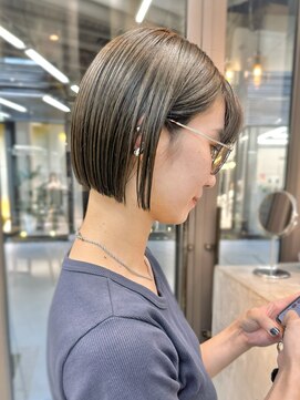 ミィ 表参道(mee.) 似合わせカット ボブヘア 縮毛矯正 ミニボブ 切りっぱなしボブ